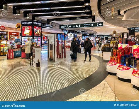 milan malpensa airport shopping